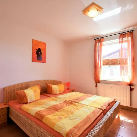Cosy In Near Beach *